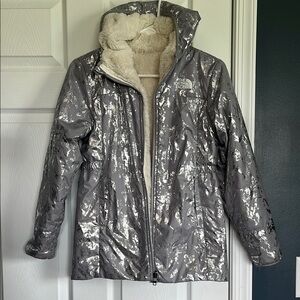 North Face Metallic Reversible Sherpa Warm Winter Coat Silver Girl’s Size L (12)